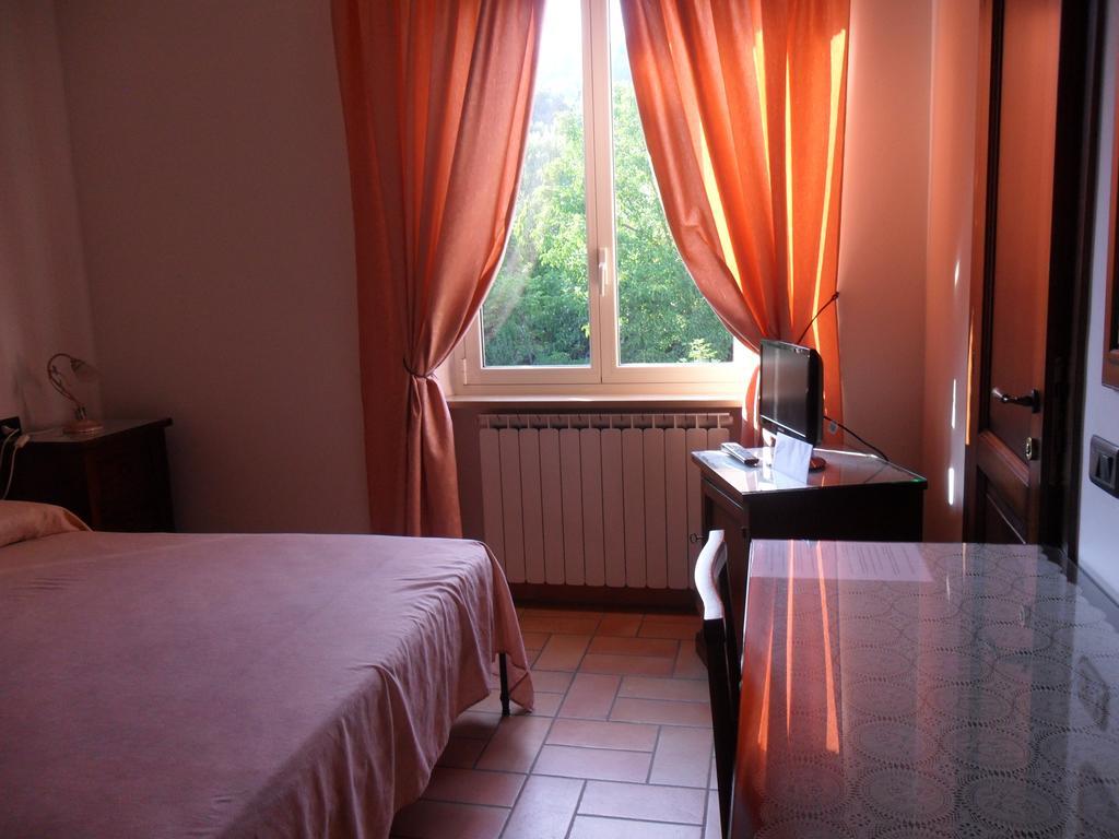 Agriturismo Poponi Villa Todi Room photo