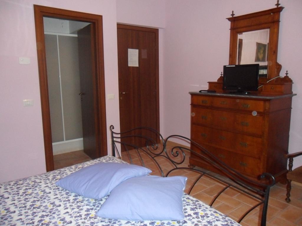 Agriturismo Poponi Villa Todi Room photo